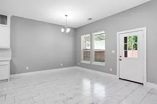 504 Paradise St, Fort Worth, TX 76111 - Photo 4