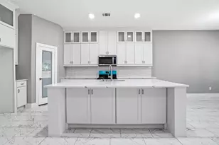 504 Paradise St, Fort Worth, TX 76111 - Photo 6