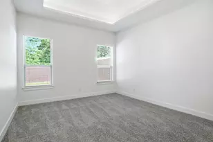 504 Paradise St, Fort Worth, TX 76111 - Photo 8