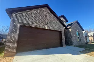 504 Paradise St, Fort Worth, TX 76111 - Photo 2