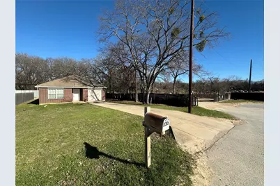 8355 Lake Anna Drive, Dallas, TX 75217 - Photo 2