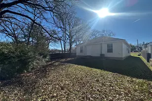 8355 Lake Anna Dr, Dallas, TX 75217 - Photo 26