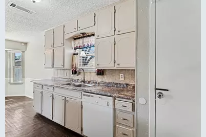 6204 Brookside Drive, Watauga, TX 76148 - Photo 8