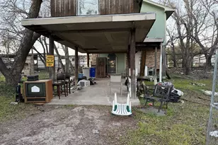 1032 W Oak St, Weatherford, TX 76086 - Photo 24