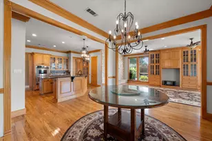901 Walnut Falls Cir, Mansfield, TX 76063 - Photo 8