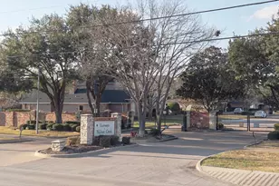 901 Walnut Falls Cir, Mansfield, TX 76063 - Photo 2