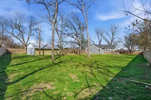 3801 S 4th St, Waco, TX 76706 - Photo 24