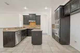 1501 Bricknell Dr, Glenn Heights, TX 75154 - Photo 4