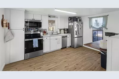 1718 S Fannin Avenue, Denison, TX 75020 - Photo 14