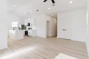 1007 Strickland, Dallas, TX 75216 - Photo 2