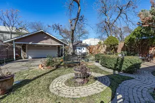 4807 Sycamore St, Dallas, TX 75204 - Photo 32