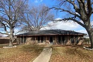 911 Cambridge Dr, Duncanville, TX 75137 - Photo 1