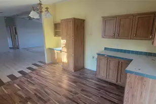 4987 Blue Water Cir, Granbury, TX 76049 - Photo 10