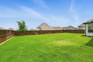 1301 Limestone Ridge Rd, Mansfield, TX 76063 - Photo 32