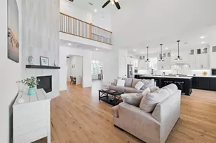 1301 Limestone Ridge Rd, Mansfield, TX 76063 - Photo 6