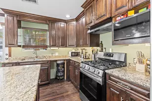 5643 Churchill Ave, Dallas, TX 75227 - Photo 8