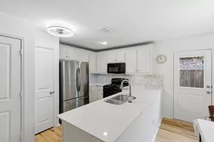 14069 Haggerston Dr, Pilot Point, TX 76258 - Photo 6