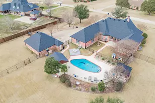 10924 Bradley Cir, Forney, TX 75126 - Photo 2