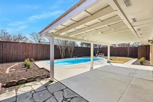 2130 Southmoor Dr, Carrollton, TX 75006 - Photo 26