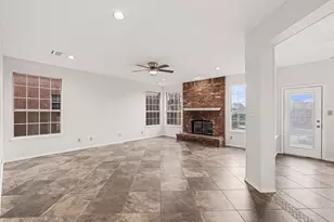 2829 Panorama Dr, Carrollton, TX 75007 - Photo 12