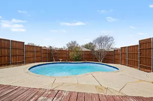 1622 Autumn Breeze Ln, Lewisville, TX 75077 - Photo 4