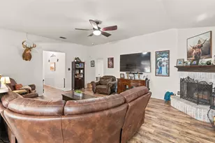 250 Wellington Trail, Weatherford, TX 76085 - Photo 6