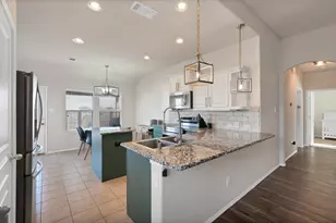 10329 Kingspoint Blvd, Fort Worth, TX 76140 - Photo 14