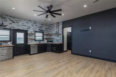 2015 Dobbs Valley Road, Mineral Wells, TX 76067 - Photo 8