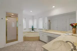 9009 Windy Crest Dr, Dallas, TX 75243 - Photo 22