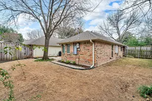 9009 Windy Crest Dr, Dallas, TX 75243 - Photo 32