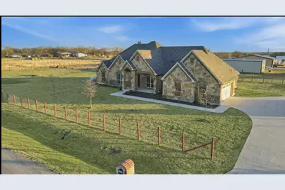 25275 Williams Drive, Justin, TX 76247 - Photo 2