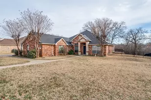 410 Brookside Dr, Lake Dallas, TX 75065 - Photo 1