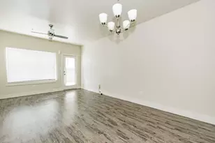 3221 Elihu St, Dallas, TX 75210 - Photo 6