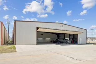 930 Aviator Dr, Fort Worth, TX 76179 - Photo 4