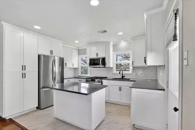 3620 Stadium Drive, Fort Worth, TX 76109 - Photo 10