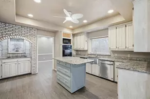 6606 Canalview Dr, Arlington, TX 76016 - Photo 10