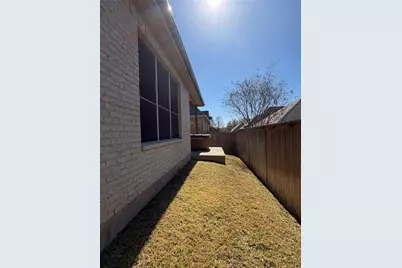 5804 Mira Lago Lane, Arlington, TX 76017 - Photo 20