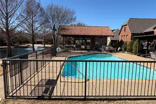 5804 Mira Lago Ln, Arlington, TX 76017 - Photo 32