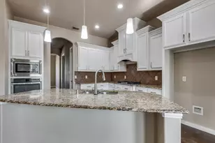 4514 Periwinkle Dr, Mansfield, TX 76063 - Photo 10