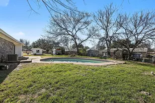 125 Roundtree Dr, Crowley, TX 76036 - Photo 24