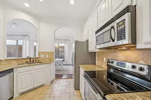 2210 Apollonia Ln, Dallas, TX 75204 - Photo 10