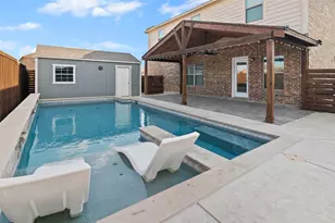 3004 Cliffview Dr, Sanger, TX 76266 - Photo 2