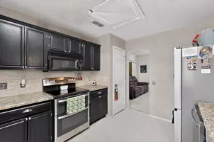 1113 Highland Station Dr, Saginaw, TX 76131 - Photo 14