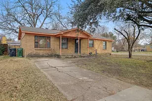 1921 Meadow Ln, Arlington, TX 76010 - Photo 4