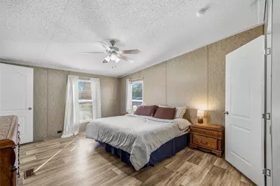 1618 Lands End Street, Granbury, TX 76048 - Photo 14