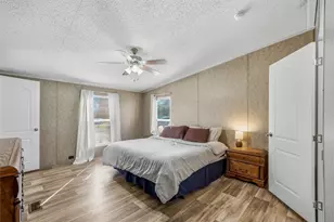 1618 Lands End St, Granbury, TX 76048 - Photo 14