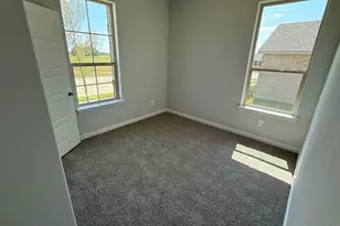 1960 Preakness Dr, Granbury, TX 76049 - Photo 20
