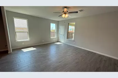 1960 Preakness Drive, Granbury, TX 76049 - Photo 4