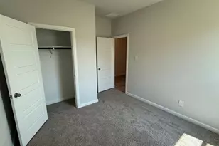 1960 Preakness Dr, Granbury, TX 76049 - Photo 18