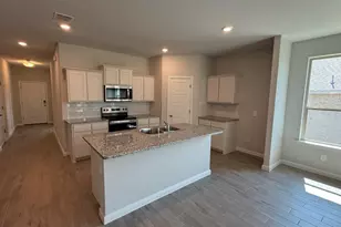 1960 Preakness Dr, Granbury, TX 76049 - Photo 2